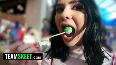 PAWG Violet Rain twerks on Damon Dice before taking a bareback creampie in a hotel bathroom