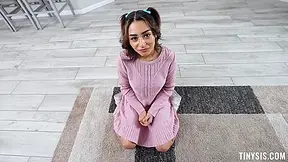 Snowed In With Her - Vanessa Moon