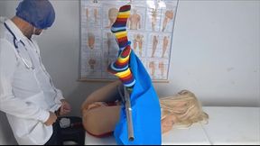 A tens&atilde_o entre o medico e paciente termina em gozada!