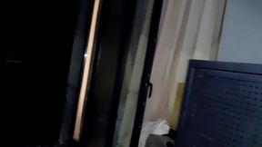 cojiendo en el balcon para que se calienten los vecinos y despues me cojo al amigo de uno de mis maridos ...
