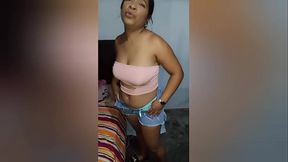 llego a casa despu&eacute_s de que mi amante me deja el co&ntilde_o lleno de leche y mi cornudo me confronta y termina follando mi co&ntilde_o tambi&eacute_n con semen de otro hombre creo que eso lo excit&oacute_ mucho