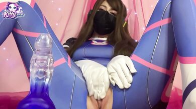 Overwatch D.Va Cosplay - Cute Kitty Can't Keep Her Hands to Herself