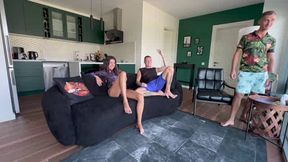 3 mecs se tapent une libertine russe