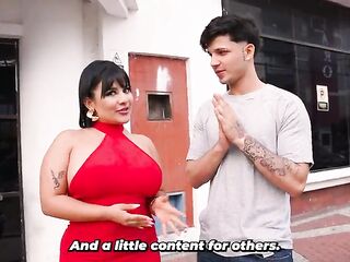 Influencer takes on street challenges to hook up with sexy beauties in Cali