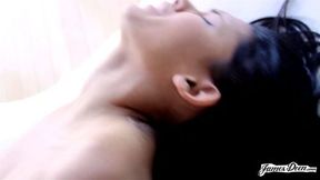 JOSIE JAGGER ORGASMS 6 TIMES IN MINUTES OF PUSSY EATING