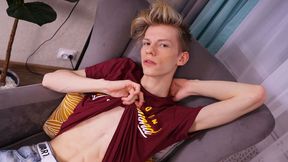 Alex Powelly Strokes His Dick Seductively in the Armchair - Boyfun