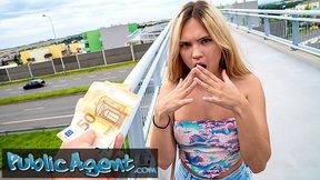 Reality video with good-looking Irina Cage from Public Agent