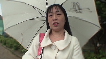 Hot Asian brunette Fumiko Manaka went to a guy's house to fuck her