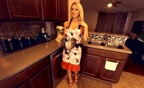 Vr Girl Natasha Cooking For You!