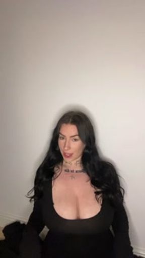 British teen invites stranger into her house dirty talk JOI