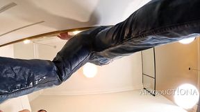 Wetting Jeans and getting Golden Shower