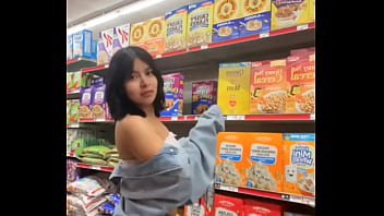 Camila presumiendo su rico culo en leggins