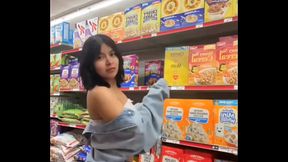 Camila presumiendo su rico culo en leggins