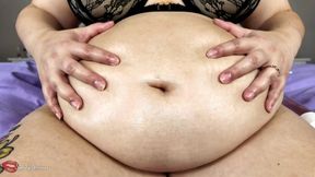 Close-up Big Belly Play