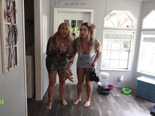 4 Chicks, 4 Dildos - StepMom, StepSisters & StepDaughter - BANGING IT OUT