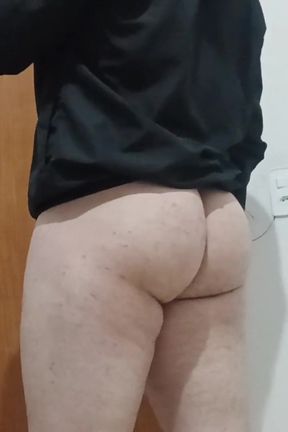 Big Ass Brasil - Femboy Loiro S De Shortinho Rebolando