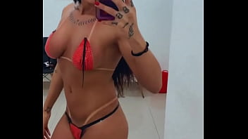 Chegando de mais uma sess&atilde_o incr&iacute_vel de bronzeamento, voc&ecirc_s pediram tanto que voltei com meu corpo bronzeado da cor do ...