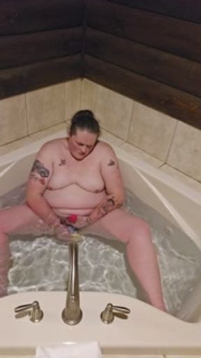 Unedited hotel bath tub toy fuck with bigmanbigloads watching