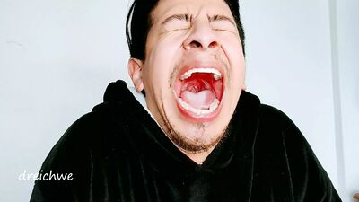 Tongue well salivated