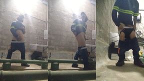 nao aguentei de tesao e gozei no trabalho, com medo do patrao