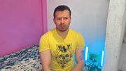 El Daddy de mi mejor amigo me folla con sus 18 cm mientras mi amigo no esta en casa ! Relato sexual