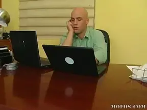 Taylor Gives a Soothing Blowjob Before Hot Hardcore Action Begins