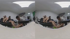 Give two giants a 180-degree VR360 massage