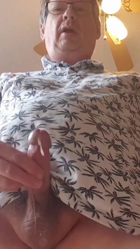 HUGE LOADS OF CUM   Clip 2