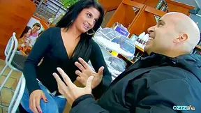 Easy-on-the-eyes Misss Butt Clip
