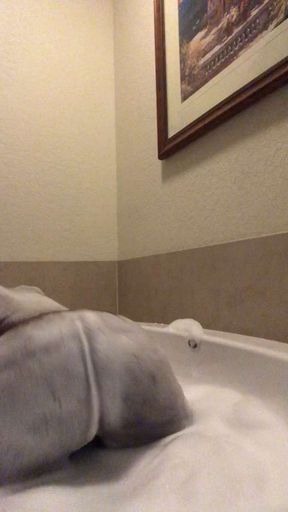 Bathtub twerking