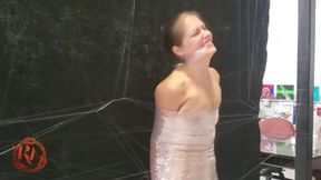 spiderweb mummification struggle