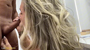 Loira Milf faz um compilado dos melhores momentos dos vídeos de Halloween