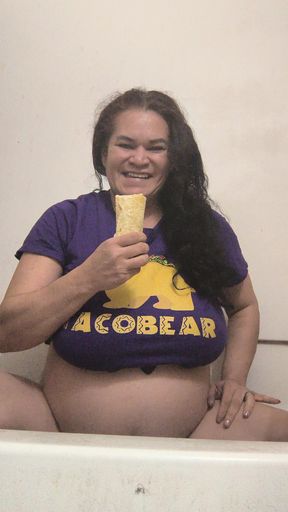 Haydee Rodriguez Fucks Her Hairy Taco with a Burrito