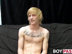 Kinky tattooed twink Dustin jerking off in passionate solo