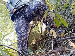 Mature stepmom fucks herself doggystyle outdoors