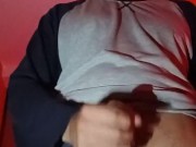 cuarto caliente (joven latino se masturba con un jugete POV)