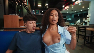 Brazzers: Ethan Seeks the Scene
