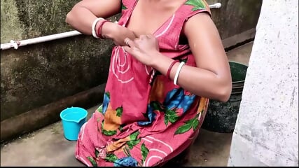 083 Wifi Ki Chuda When She Is Bathing Outdoor in Balkani Hardcore Sex