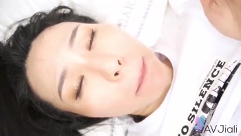 Yi Ruo Loves to Swallow Cum