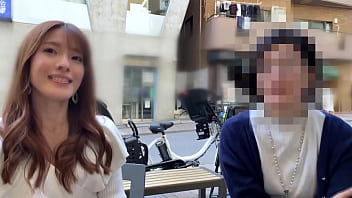 パート1〈※神々しいまでの美しさ！完璧美肌スレンダー妻とトロけ合う濃密ハメ撮り！ごっくん中出し3連発！〉