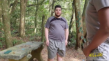Fodendo bunda grande no mato