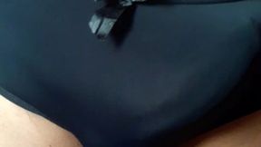 me masturbo con la tanguita de mi cunada