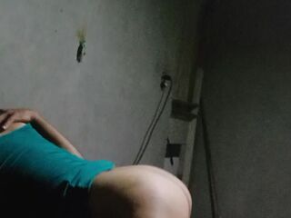 La novia de mi padre si que sabe ordeñarme y montarme