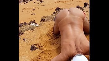 Ladysilva minha bunda gostosa de marquinha na praia