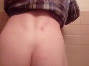 Curious twink twerks