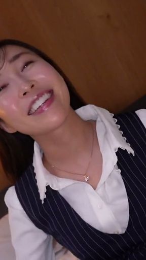 [No panties OL with pheromones] "Everyone is so good that I can't choose..." I don't mean any harm, but I have punishm&hellip;   Clip 1
