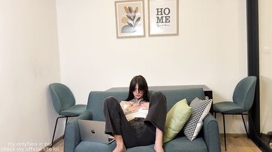 I can't help but masturbate and hiding on my own party. A slutty alt teen risky masturbates her pink pussy