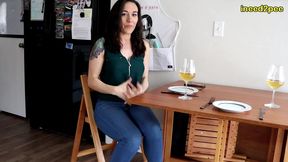 sinn sage peeing her tight jeans at restaurant