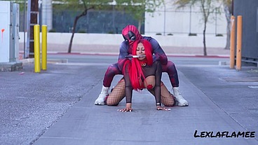 LEXLAFLAMEE vs DEADPOOL fight/FUCK outside who do you think won