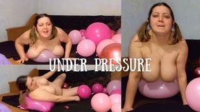 Busty Natalie crushes large balloons MP4